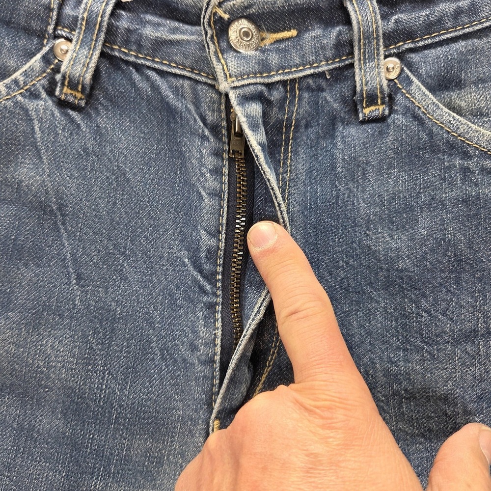 Vintage Levis Engineered Jeans Mens Blue Twisted Zip Fly Fits 28x28 - Picture 12 of 16